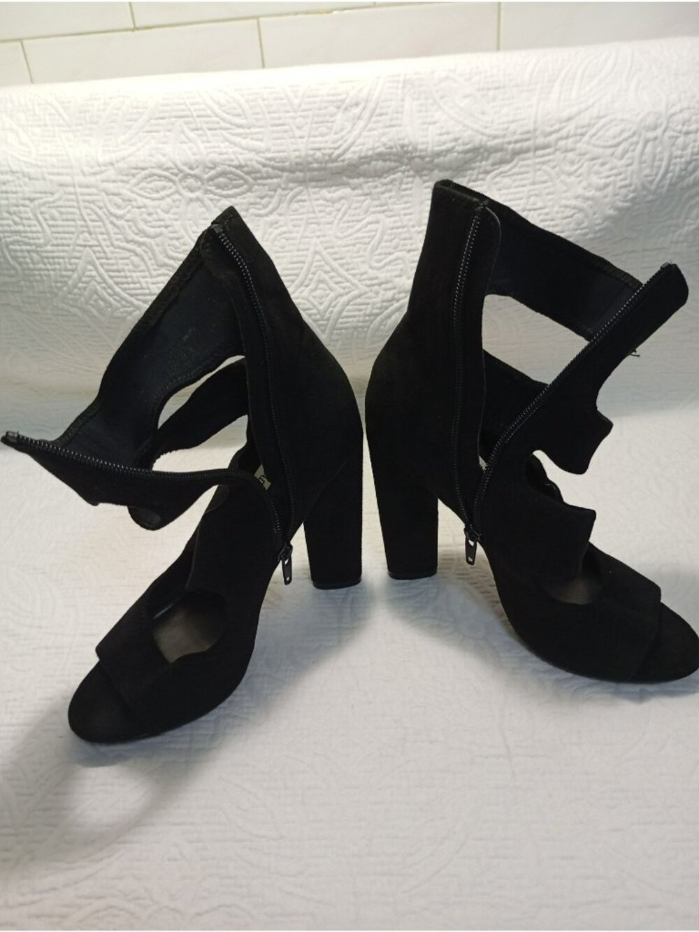 Steve Madden Black Suede Open-Toe Platform Heels Size 7 Zippered Ankle Strap - Picture 6 of 10